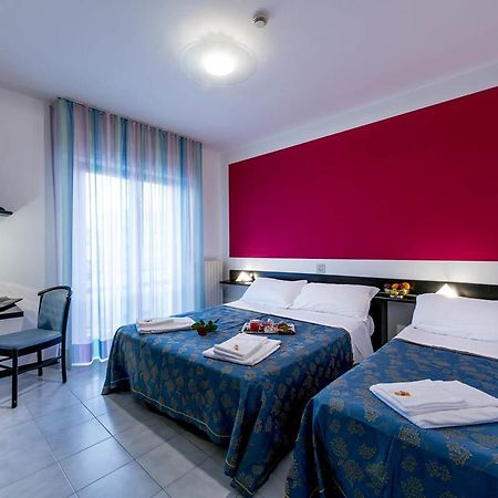 Hotel Del Cavaliere Monteprandone Esterno foto